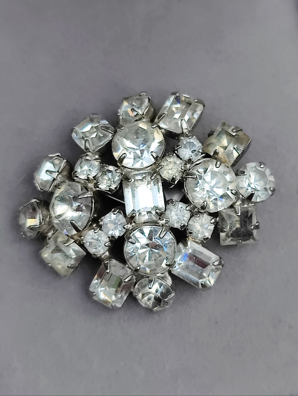Vintage Art Deco Rhinestone Brrooch - Picture 2 of 6